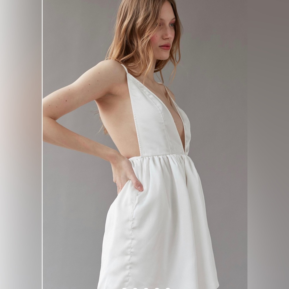 Urban outfitters white Justine Plunging V-Neck spaghetti strap Mini Dress size S